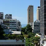Pineapples MQC502 - Cobertura para casais com vista incrível em Ipanema